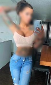 687924194: Chica busca chico en Barcelona