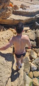 643758549: Chico busca chica en Barcelona