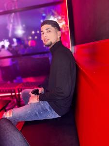 Chico busca chica en Asturias: 