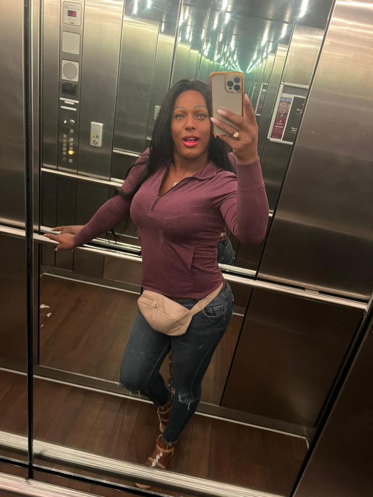 672682566: Chica busca chico en Almería