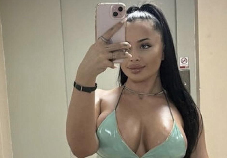 Chica busca chico en Almería: 