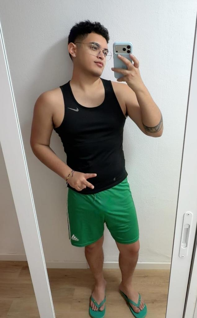 Chico busca chica en Asturias: 