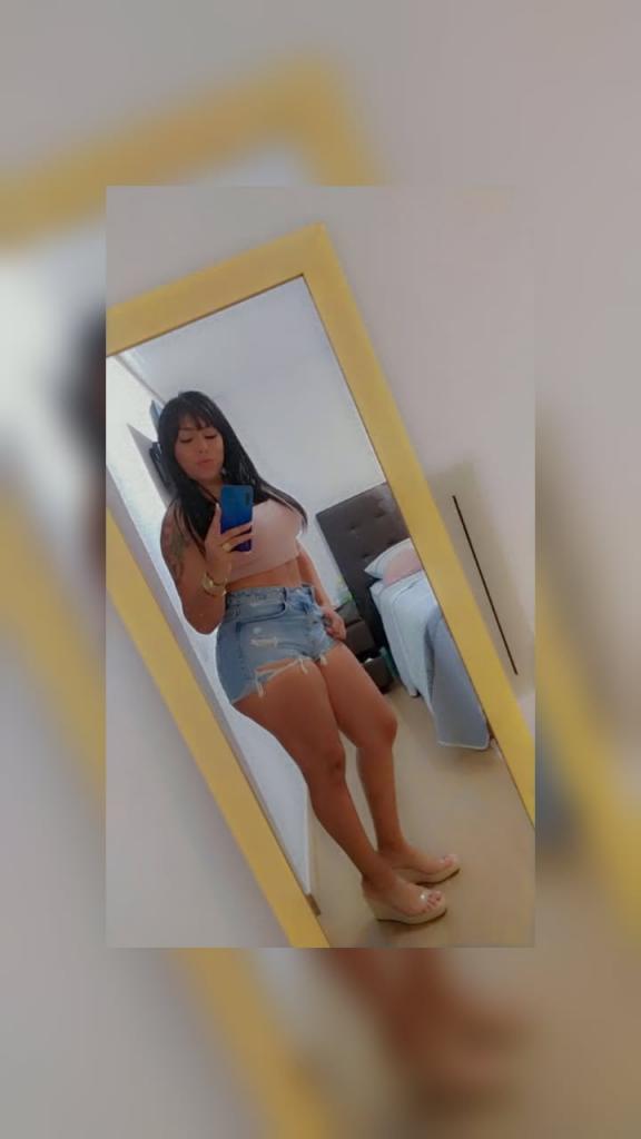 607292802: Chica busca chico en Sevilla