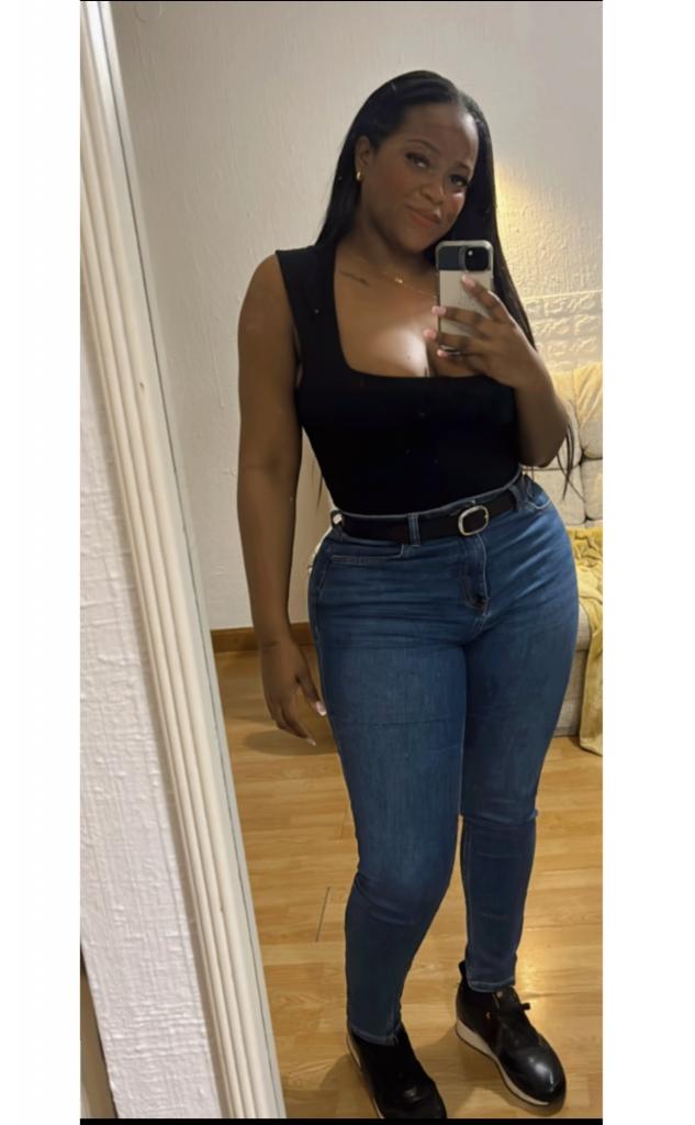 663166699: Chica busca chico en Mallorca