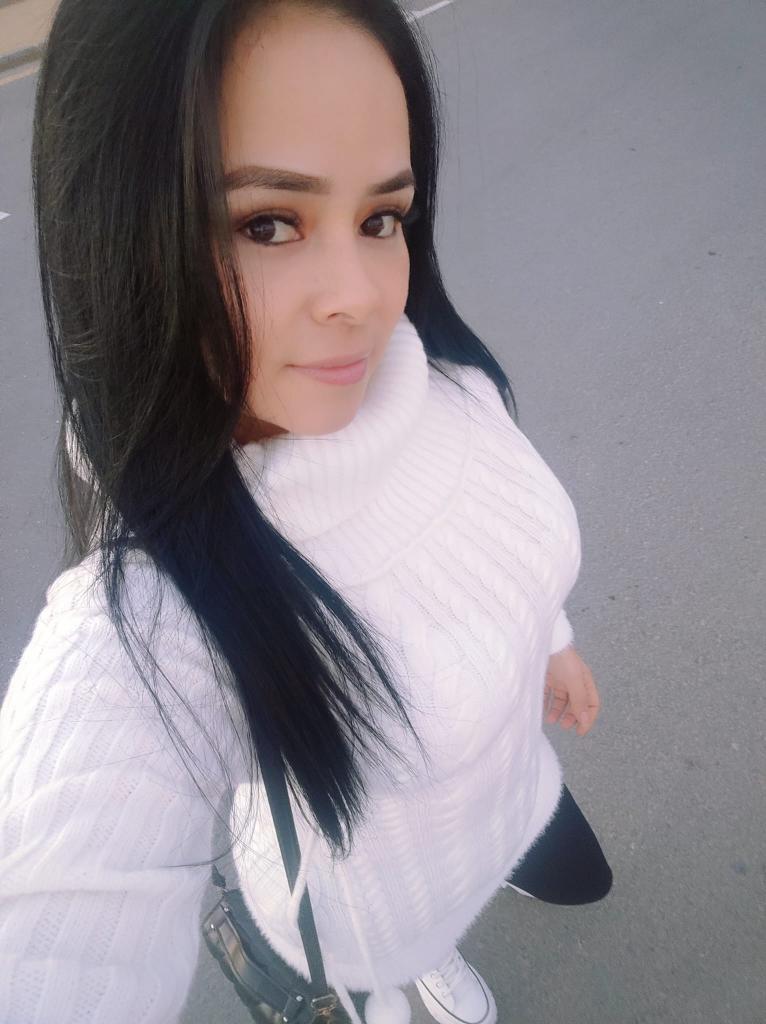 679569352: Chica busca chico en Cádiz