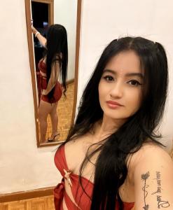 685773967: Chica busca chico en Barcelona