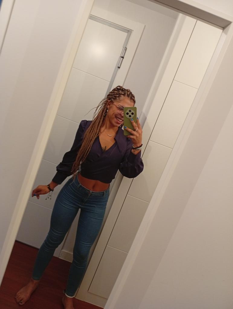 Chica busca chico en Cádiz: 