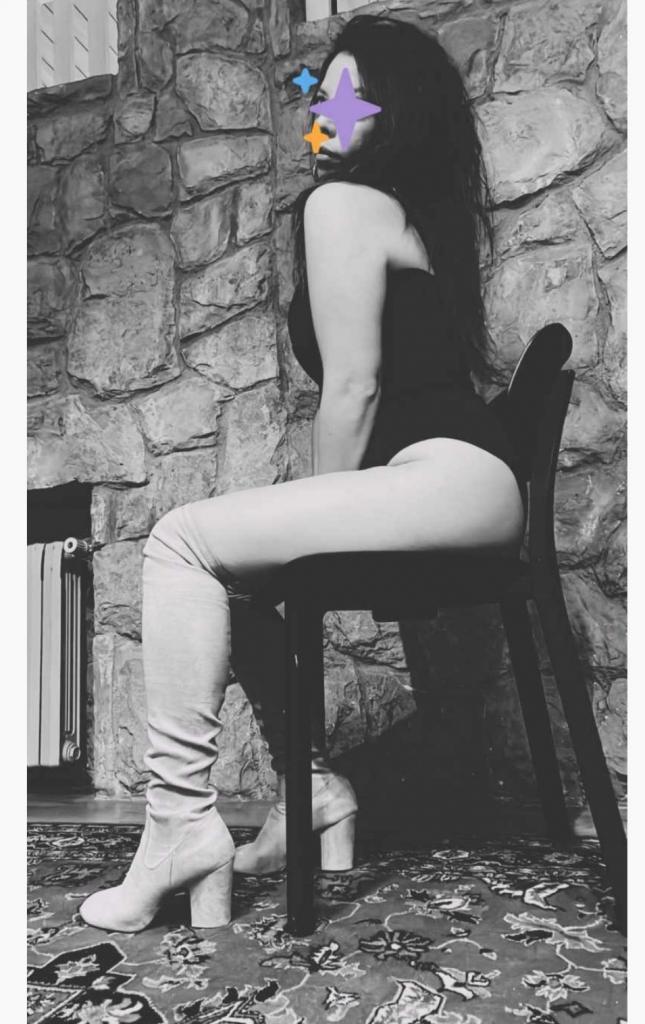 644524360: Chica busca chico en Asturias