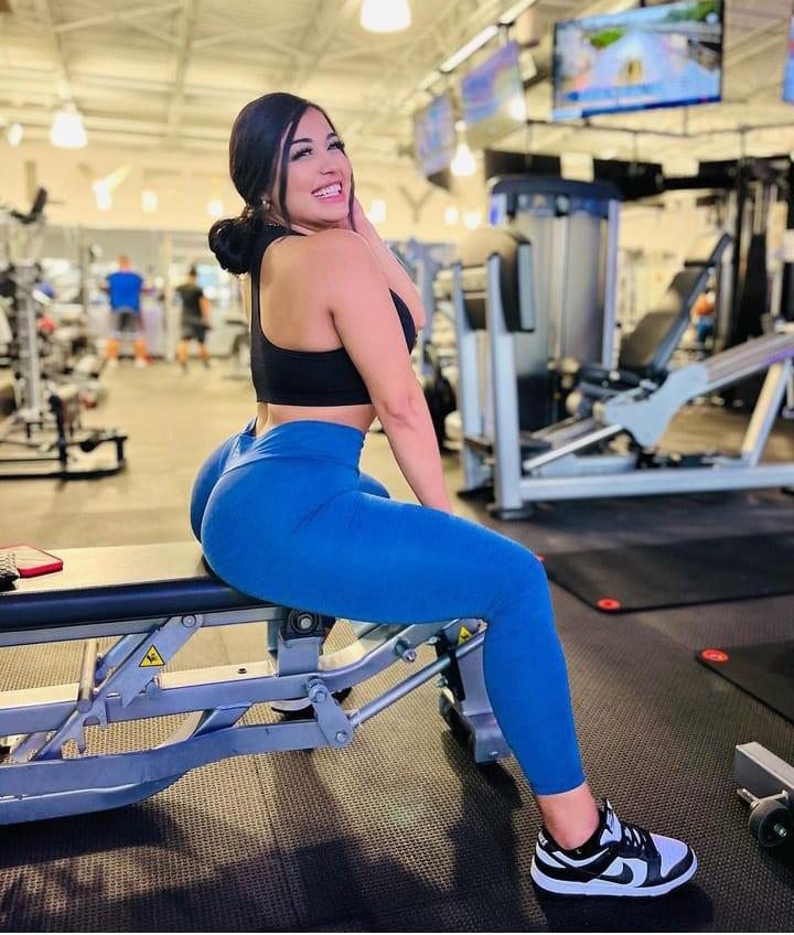 642630465: Chica busca chico en Murcia