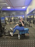 617164083: Chica busca chico en Gerona