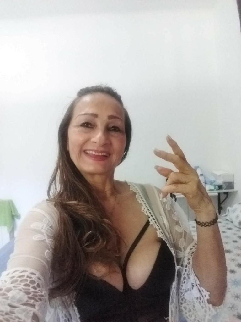 622946067: Chica busca chico en Barcelona