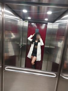 674240574: Chica busca chico en Ibiza