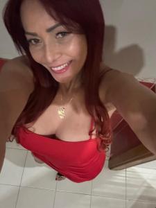 601503311: Chica busca chico en Orense