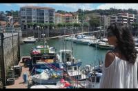 687397795: Chica busca chico en Lérida