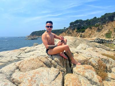 641463704: Chico busca chica en Barcelona