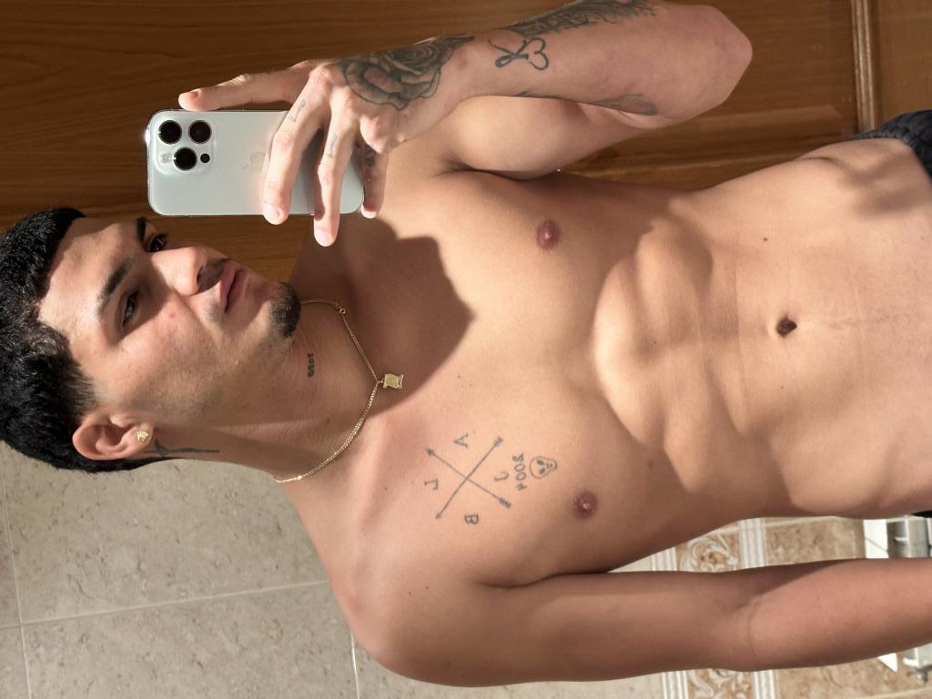 613648306: Chico busca chica en Barcelona