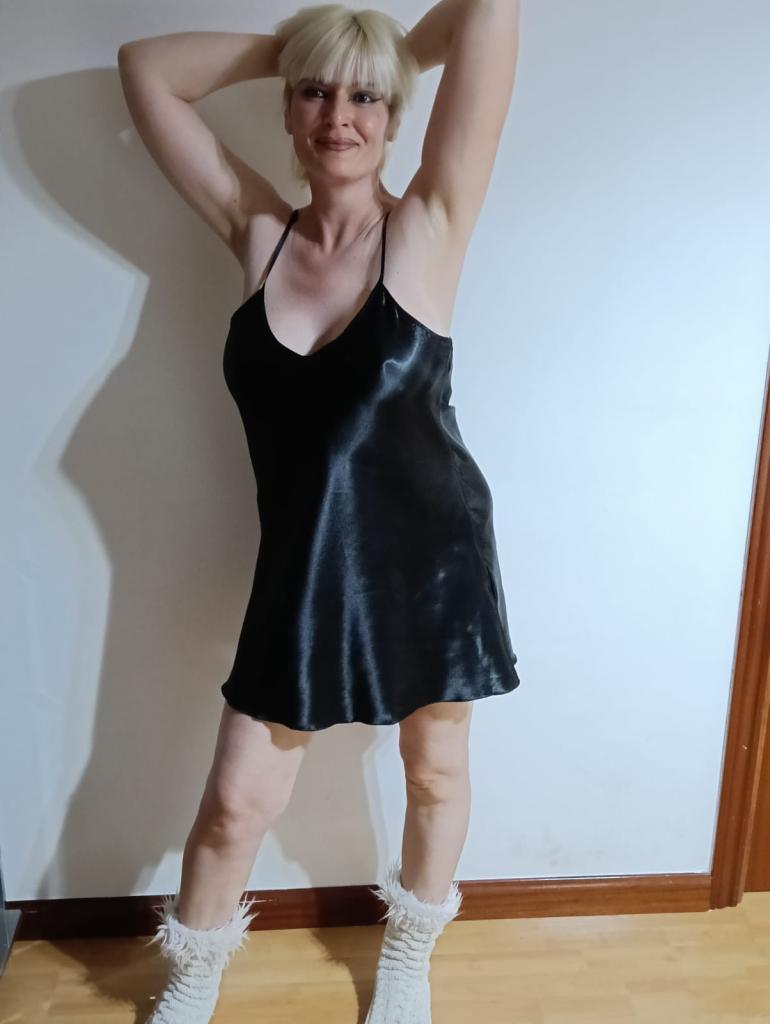 631939701: Chica busca chico en Madrid