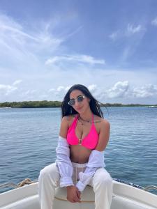 612559615: Chica busca chico en Barcelona