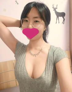 688009055: Chica busca chico en Barcelona