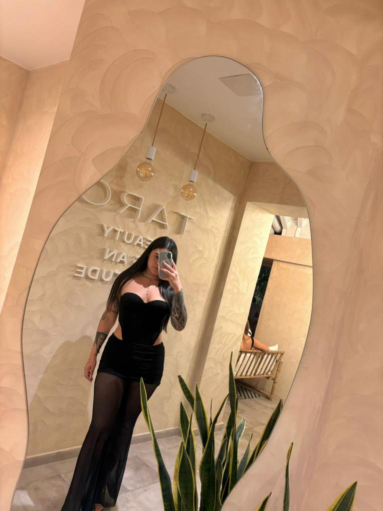 Chica busca chico en Málaga: Chica busca chico