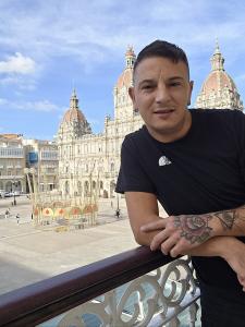 Chico busca chica en Pontevedra: 