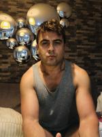 635543317: Chico busca chica en Zaragoza