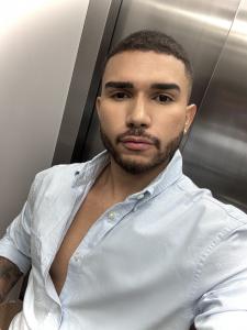 Chico busca chica en Barcelona: 