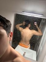 627088175: Chico busca chica en Sevilla