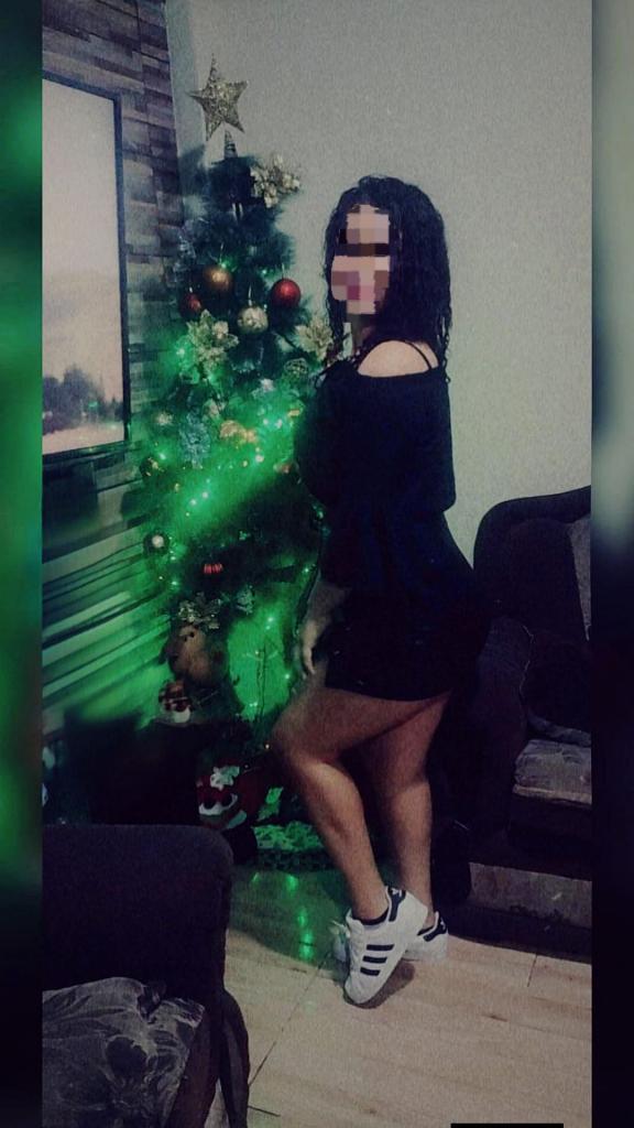 654454723: Chica busca chico en Pontevedra
