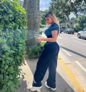 692077326: Chica busca chico en Lugo