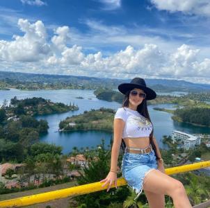 647206944: Chica busca chico en Ávila