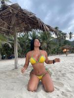 663871155: Chica busca chico en Barcelona