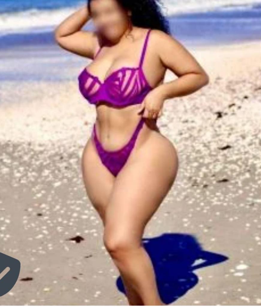 658480501: Chica busca chico en Gerona