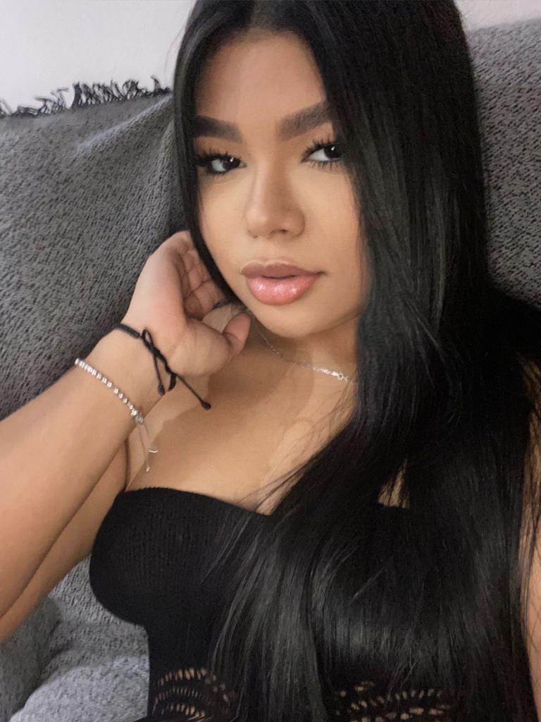 687510369: Chica busca chico en Málaga