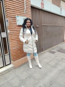 613594872: Chica busca chico en Barcelona