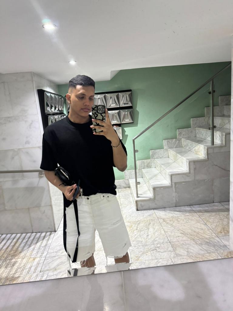 613856352: Chico busca chica en Cantabria