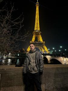 662632064: Chico busca chica en Valencia