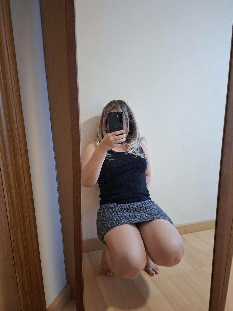Chica busca chico en Almería: 