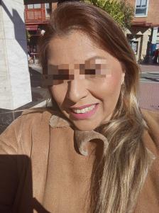 639075420: Chica busca chico en Barcelona