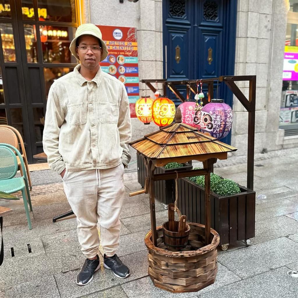 663037900: Chico busca chica en Madrid