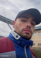 643252843: Chico busca chica en Sevilla