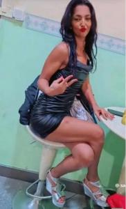 604343595: Chica busca chico en Barcelona