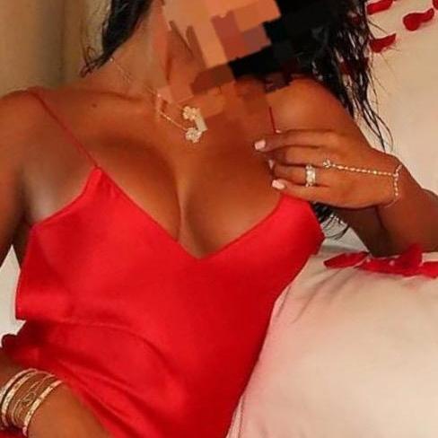 697424849: Chica busca chico en Lérida