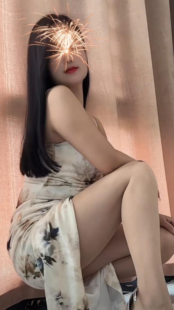 623284966: Chica busca chico en Gerona