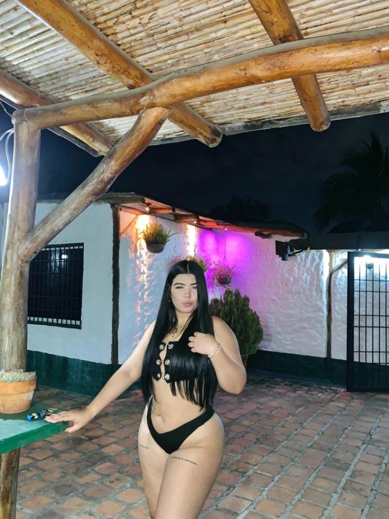 660868769: Chica busca chico en Granada