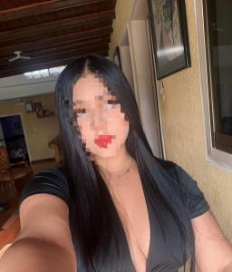 631162328: Chica busca chico en Barcelona