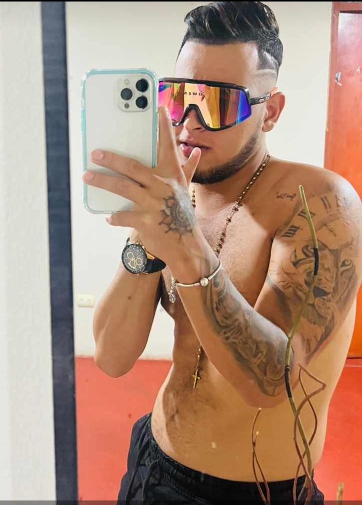 674713300: Chico busca chica en Las Palmas