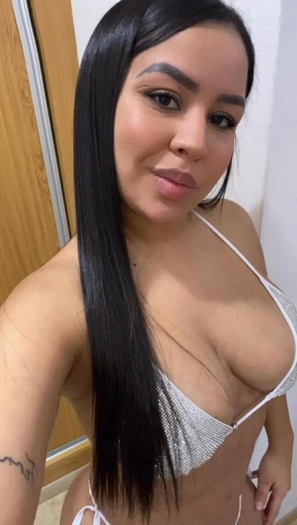 Chica busca chico en Almería: 