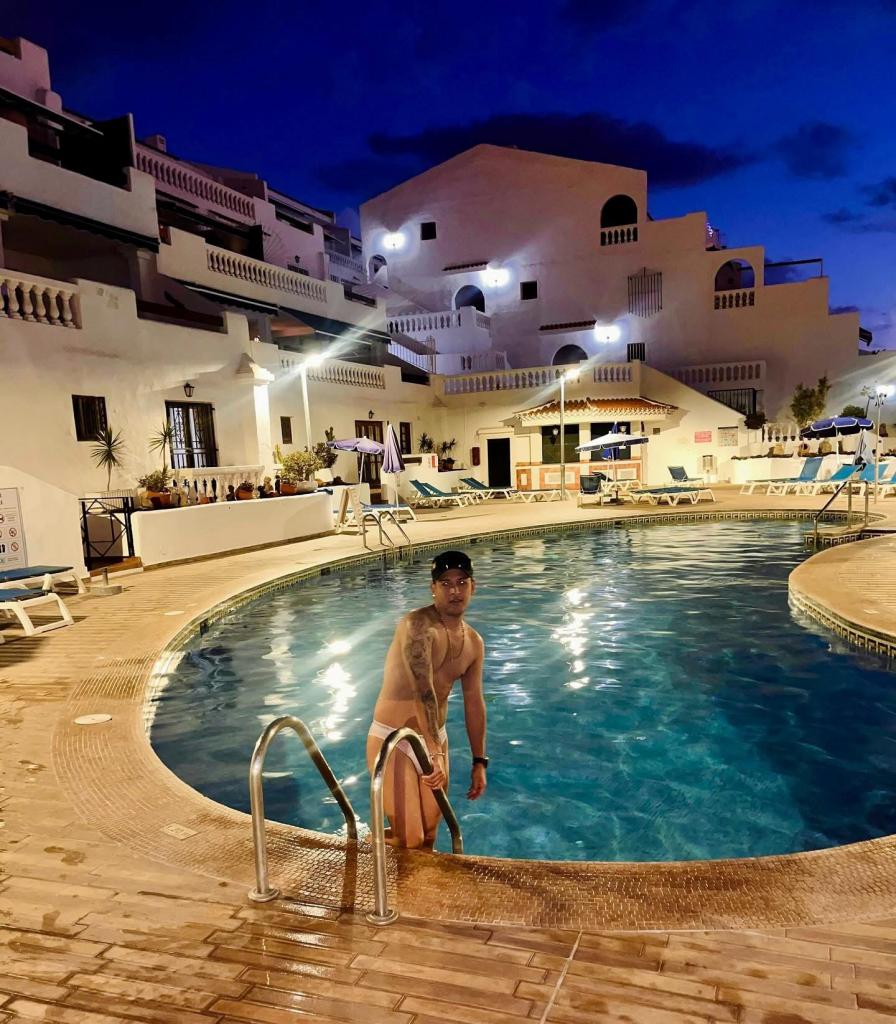 Chico busca chica en Las Palmas: 