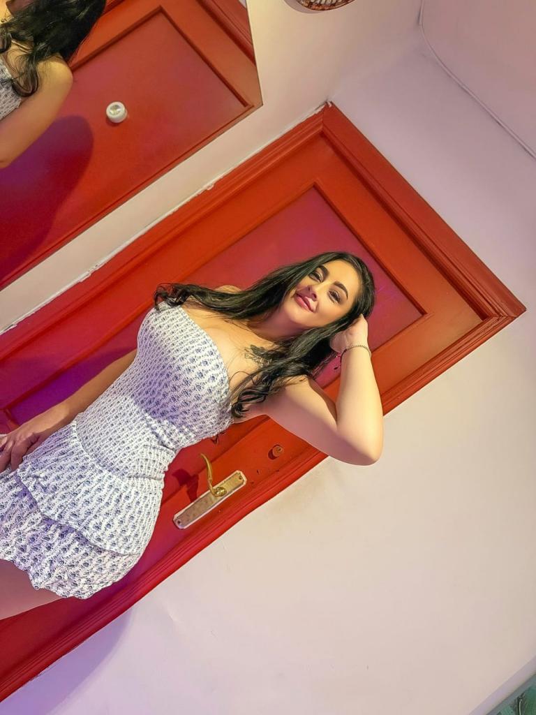 672910186: Chica busca chico en Zaragoza